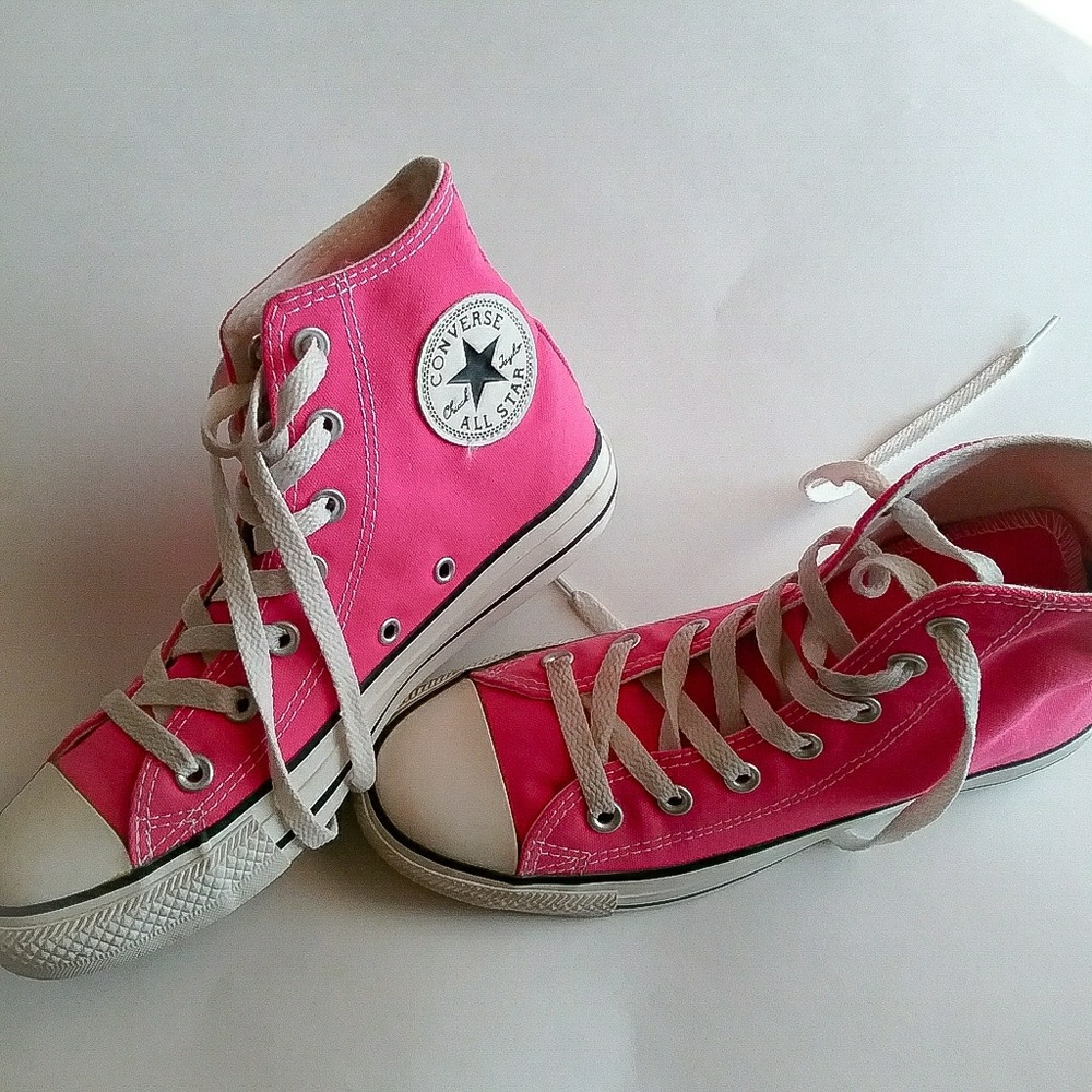 Converse high top sneakers size 7